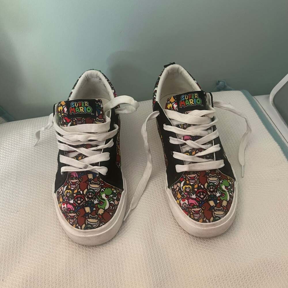 Super Mario Ground Up Canvas Lace-Up Sneaker Shoes Unisex Men's Size 6 Wm's 5